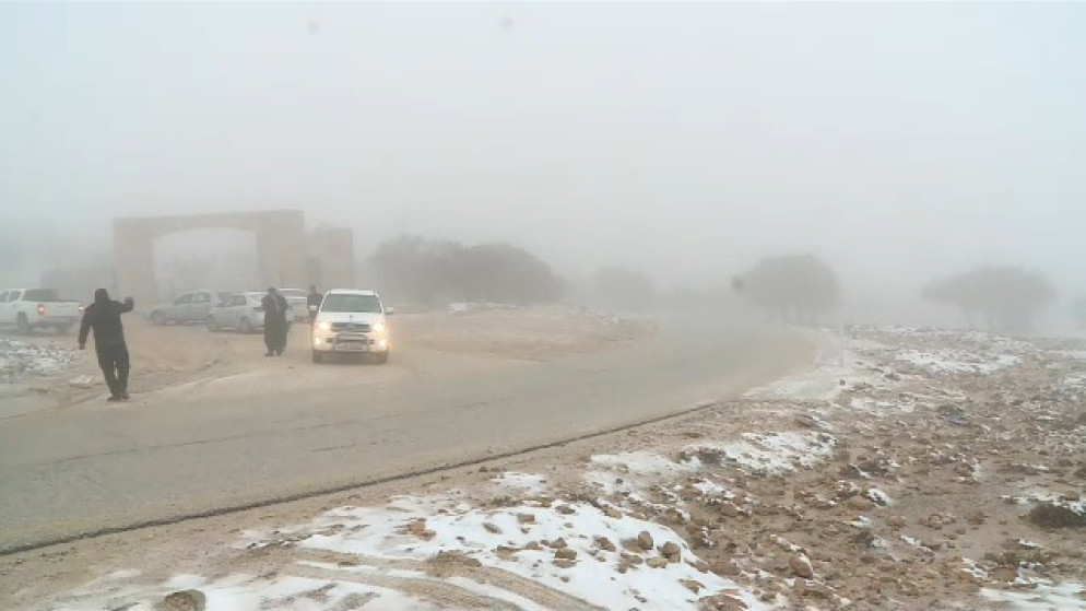تجدد الهطولات الثلجية فوق مرتفعات الطفيلة والشوبك ومعان