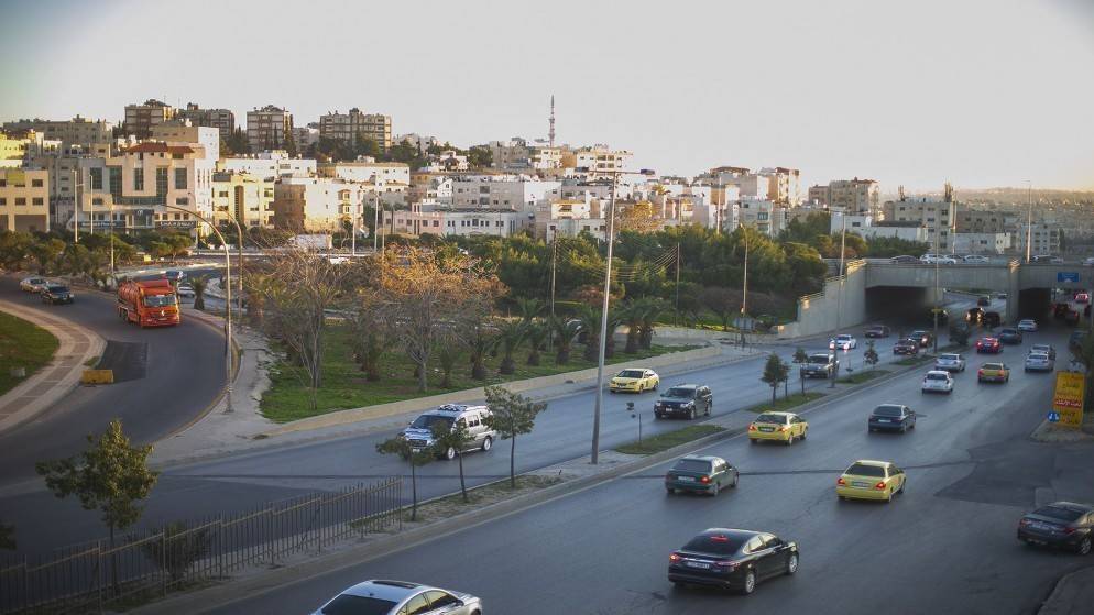 الأردنيون: أصلحوا الطرق أولًا ..  قبل أن تطلبوا منا أن ندفع ثمن السير عليها