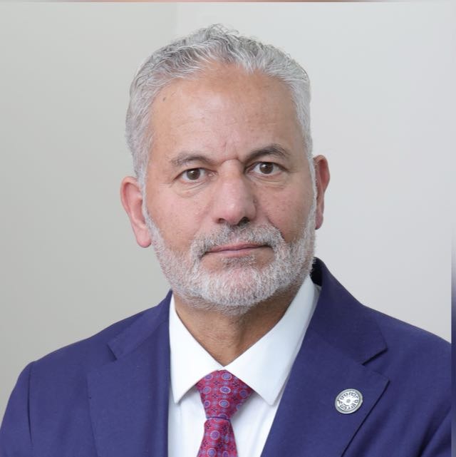 عمرو: ارتفاع كلف الشحن وتأمين الحرب وراء زيادة الأسعار واستقرار السوق حاليا