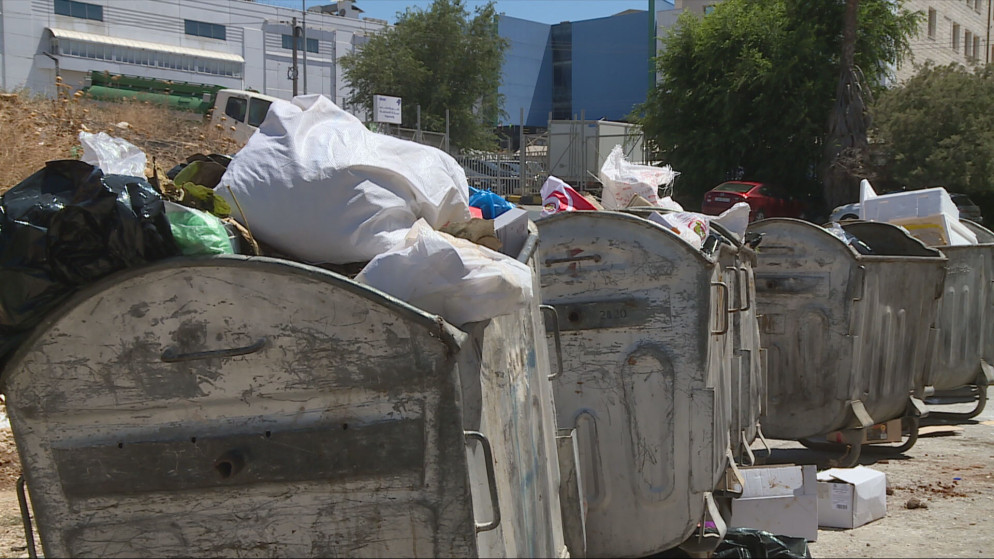 جمع النفايات في عمّان بين "المرحلة الانتقالية" وشكاوى المواطنين ..  من يتحمل مسؤولية تراجع النظافة؟