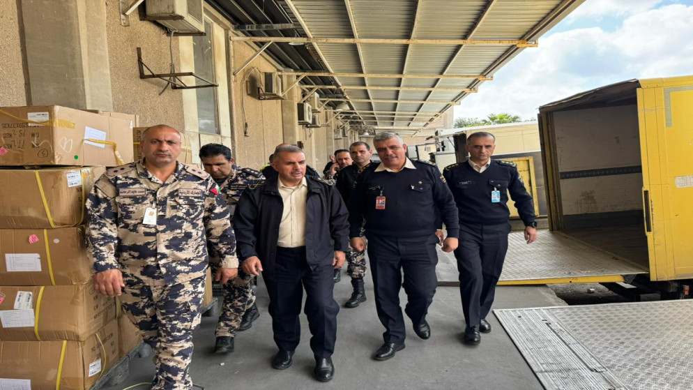 العكاليك يؤكد تسريع الإجراءات الجمركية في مركز مطار التخليص 