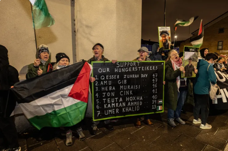 تصاعد حملات التضامن في بريطانيا مع مضربي الطعام الداعمين لغزة