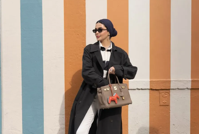 8 أفكار لتنسيق الملابس البسيطة مع الحجاب بأسلوب مدونات الموضة