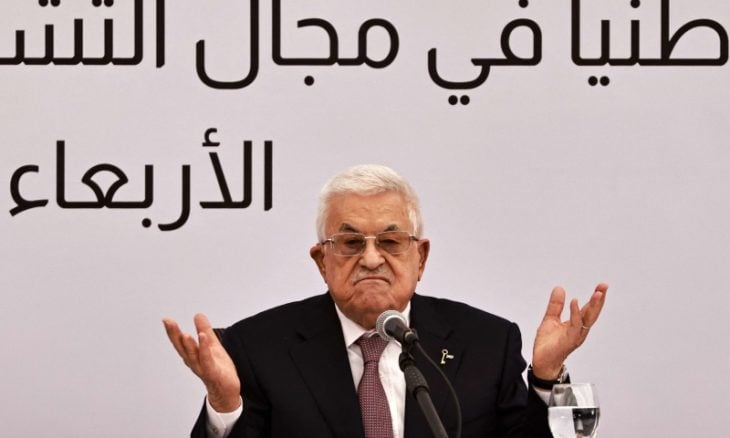 بينهم الرئيس عباس ونائبه ..  إسرائيل تدرس فرض عقوبات على كبار المسؤولين الفلسطينيين