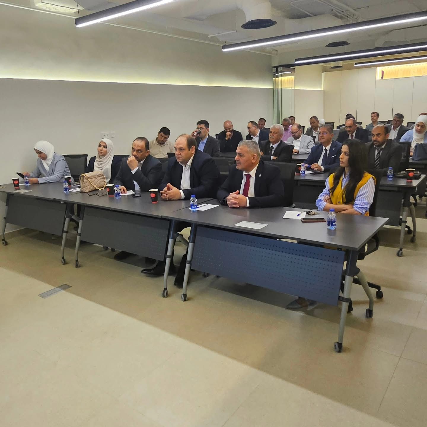 "انتاج" تبحث مع أساتذة جامعات أردنية دور مبادرة TechForward في ربط مشاريع التخرج باحتياجات السوق
