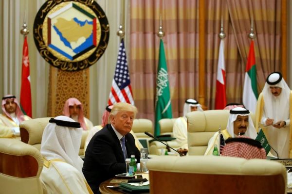 ترامب يدعو للإفراج عن الرهائن في غزة ويشدد على ضرورة إحلال السلام