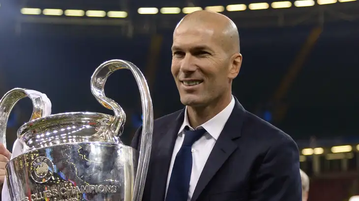 زيدان يعود لمقعد المدير الفني بعد 5 سنوات