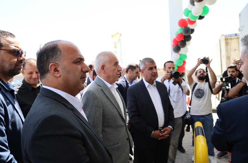 "الخرابشة" يفتتح أول محطة مستقلة لتعبئة الغاز المضغوط من غاز الريشة
