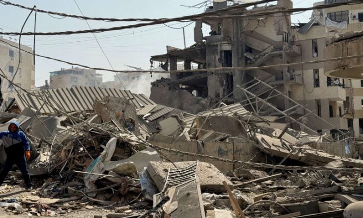 قوة من جيش الاحتلال تُفجر منزلا ببلدة كفركلا جنوب لبنان