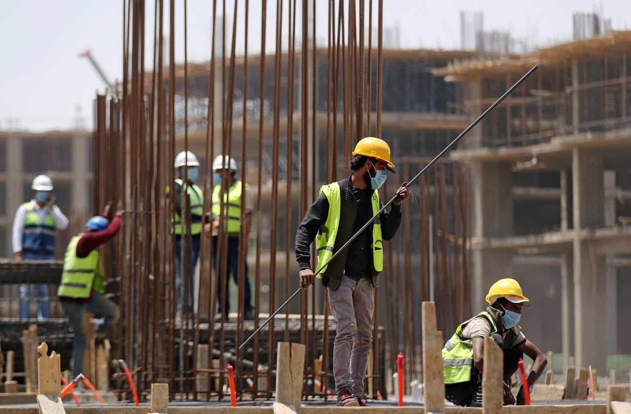 هل يتحمل المالك أخطاء البناء بعد عشر سنوات؟