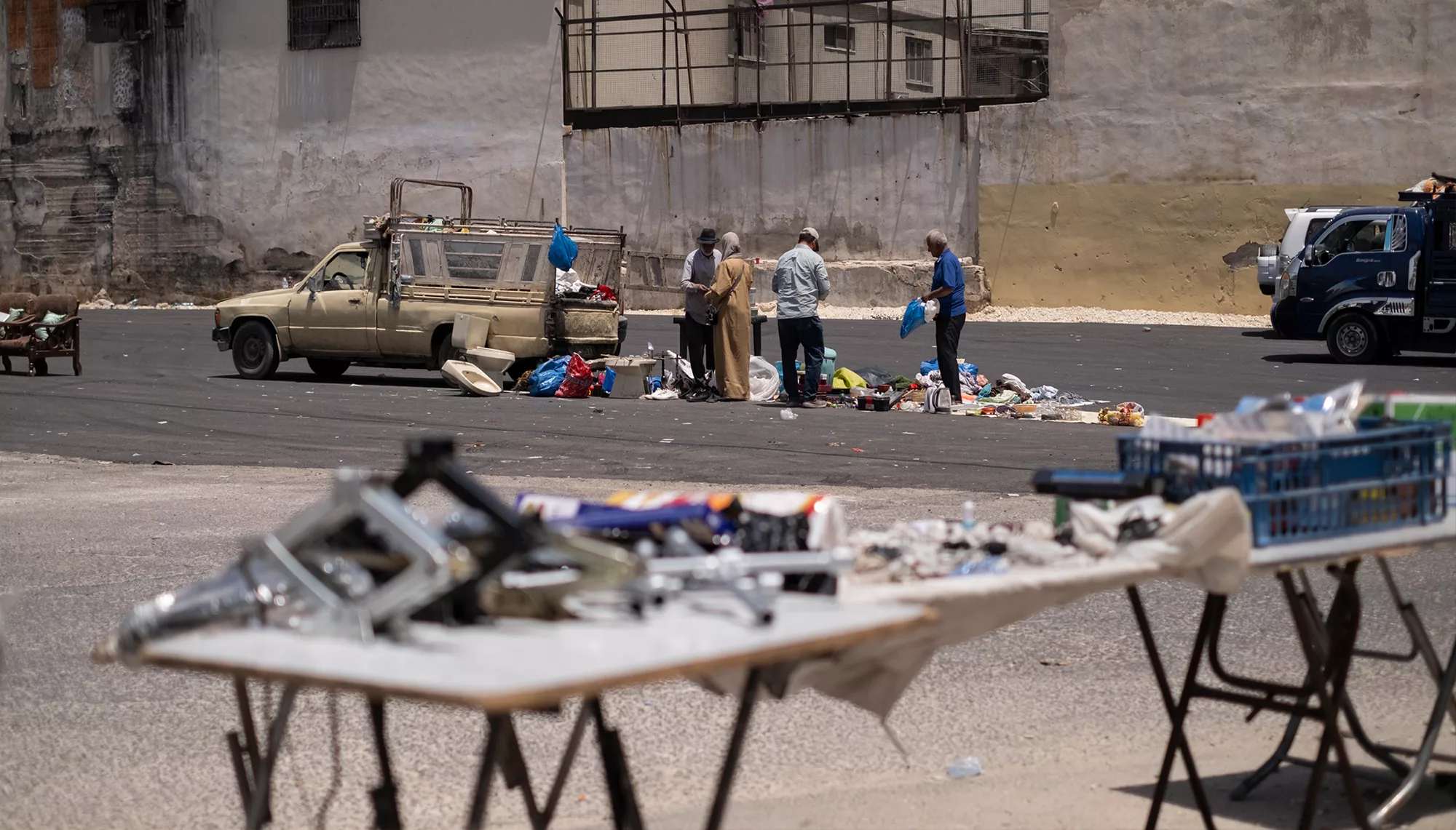 القبض على متهم بسرقة بضاعة بسطة في عمّان