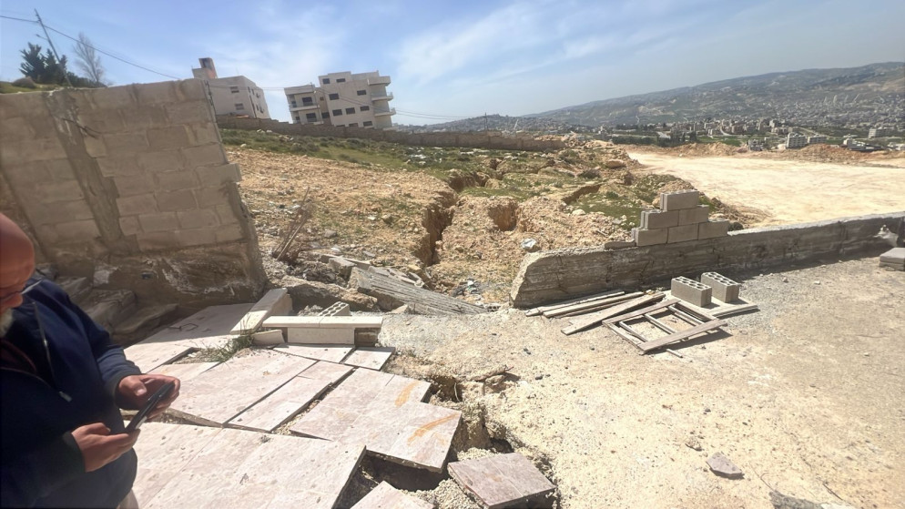 إخلاء عمارة في صافوط إثر تشكّل فالق صخري وتحركات أرضية 