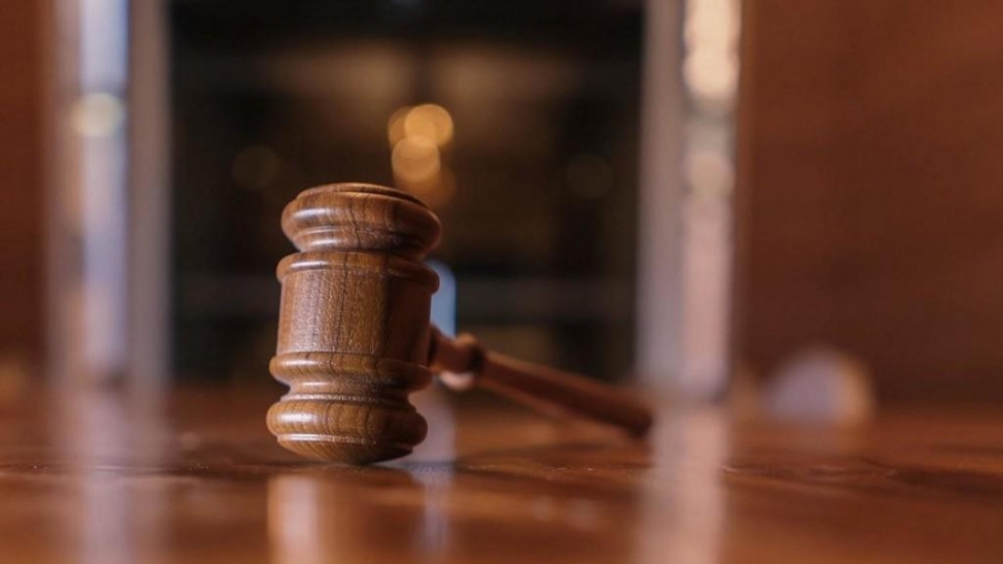 الحبس 3 سنوات وغرامة 165 ألف دينار لمحاسبة في "الآثار" وزوجها بقضية اختلاس