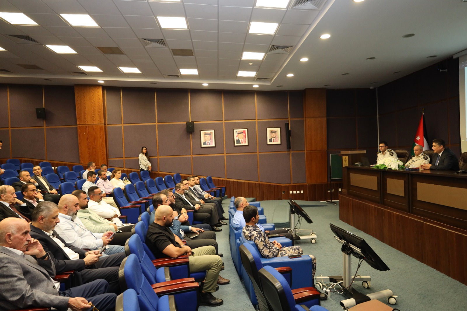 وزارة النقل تعقد ورشة عمل للتوعية بأهمية النافذة الوطنية الواحدة 