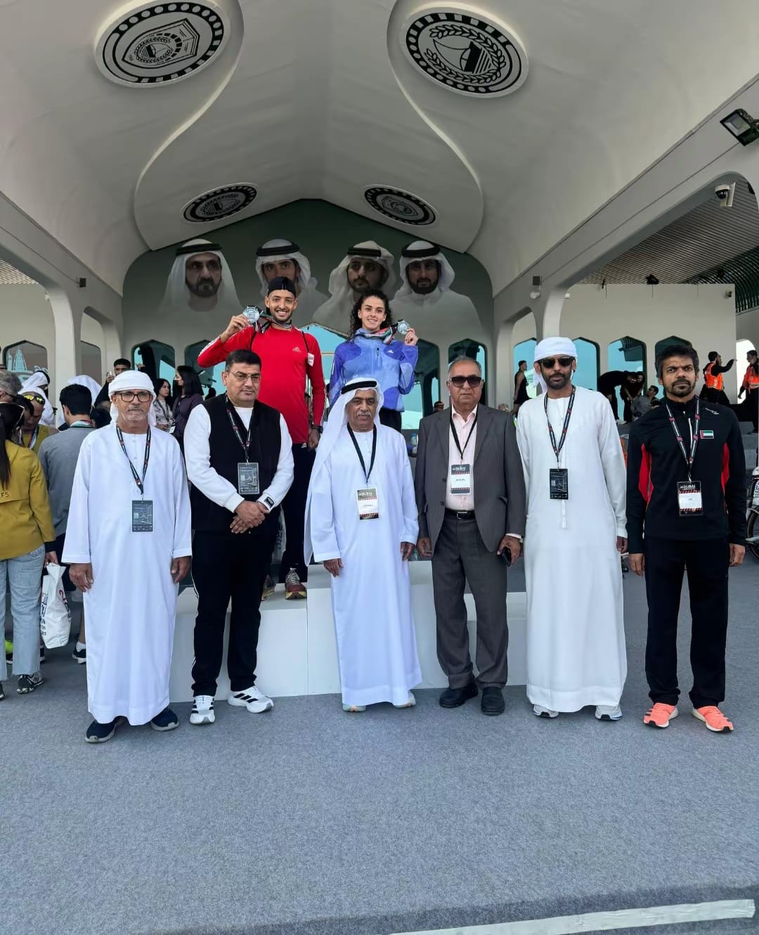 أبطال نادي الاستقلال يبدعون في ماراثون دبي الدولي