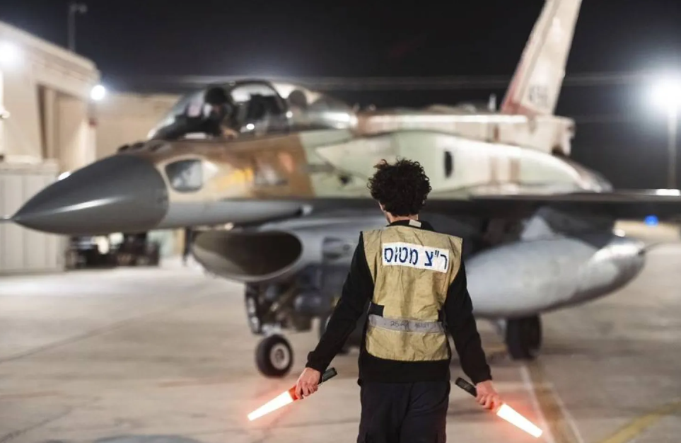 «الحرس الثوري» الإيراني يتوعد بردّ مدمر على أي هجوم إسرائيلي