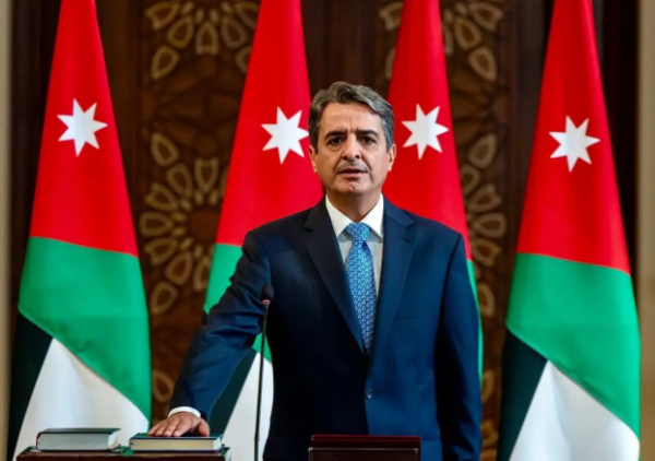الكفارنة يهنئ العدوان بالحقيبة الوزارية