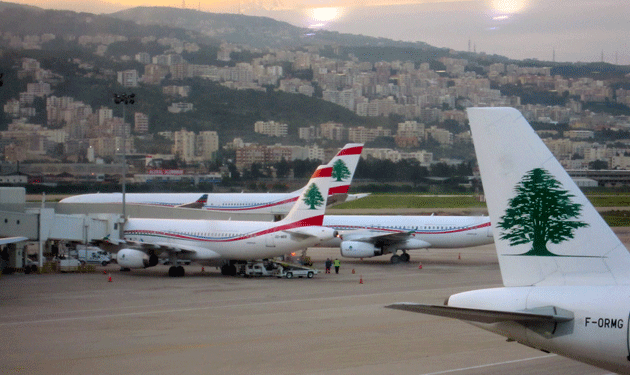 لبنان يمدد إغلاق مجاله الجوي