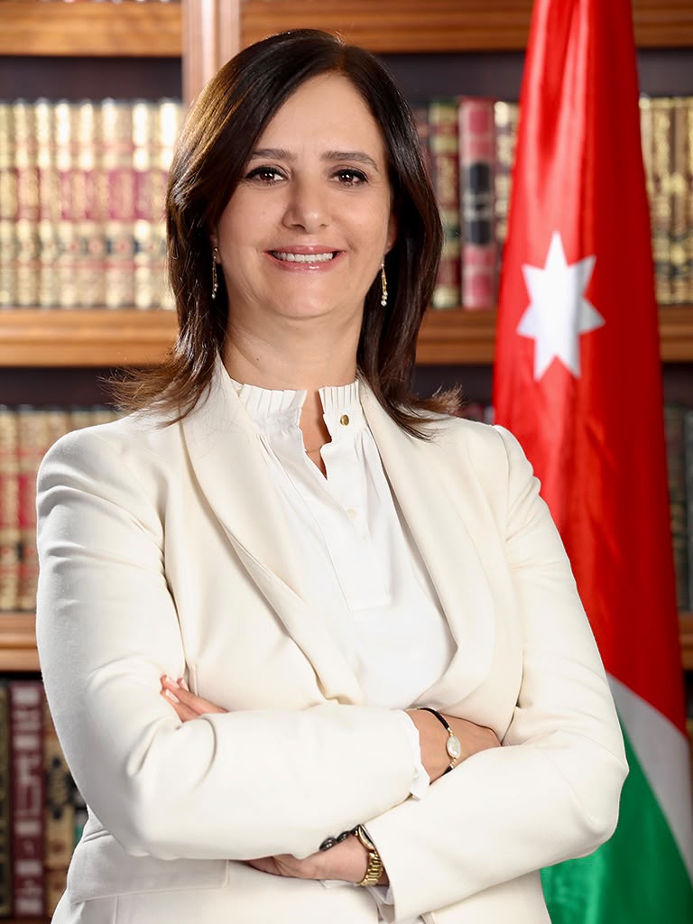 تكريم عالمي للدكتورة ميسم وعد عكروش
