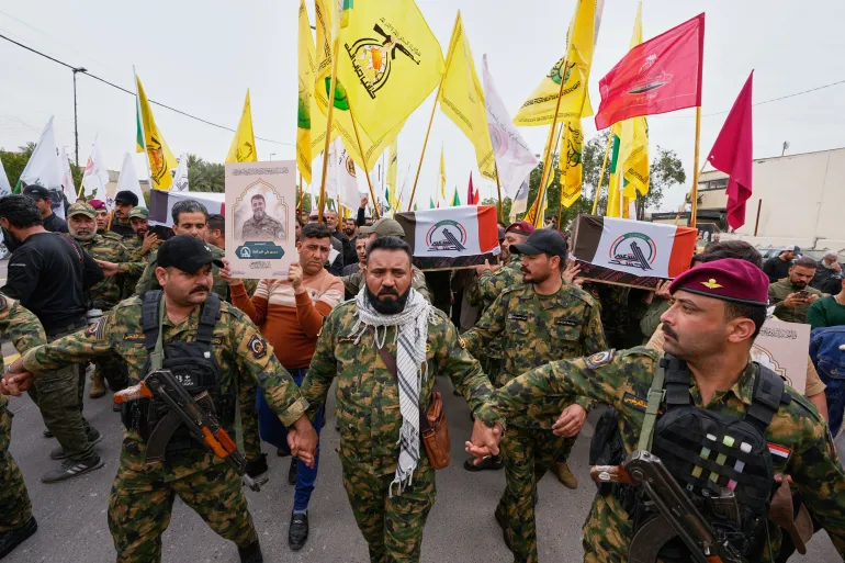 صحيفة: أمريكا توقف شحنات الدولار عن العراق وتطالب بتفكيك الفصائلال