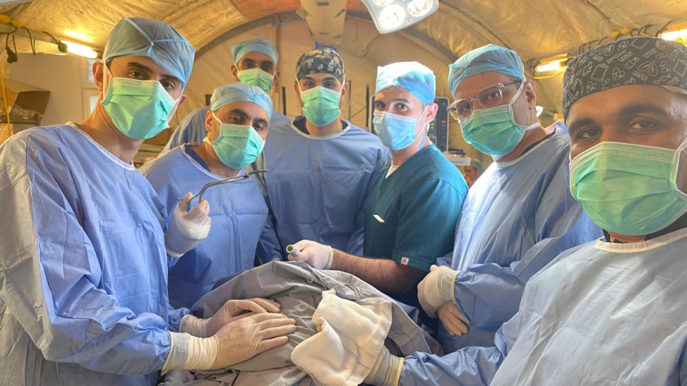 المستشفى الميداني الأردني غزة/6 يجري عملية جراحية لإنقاذ حياة طفل