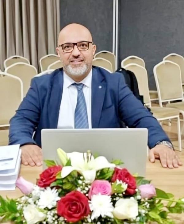 الدكتوراة لـ علي الخضيري