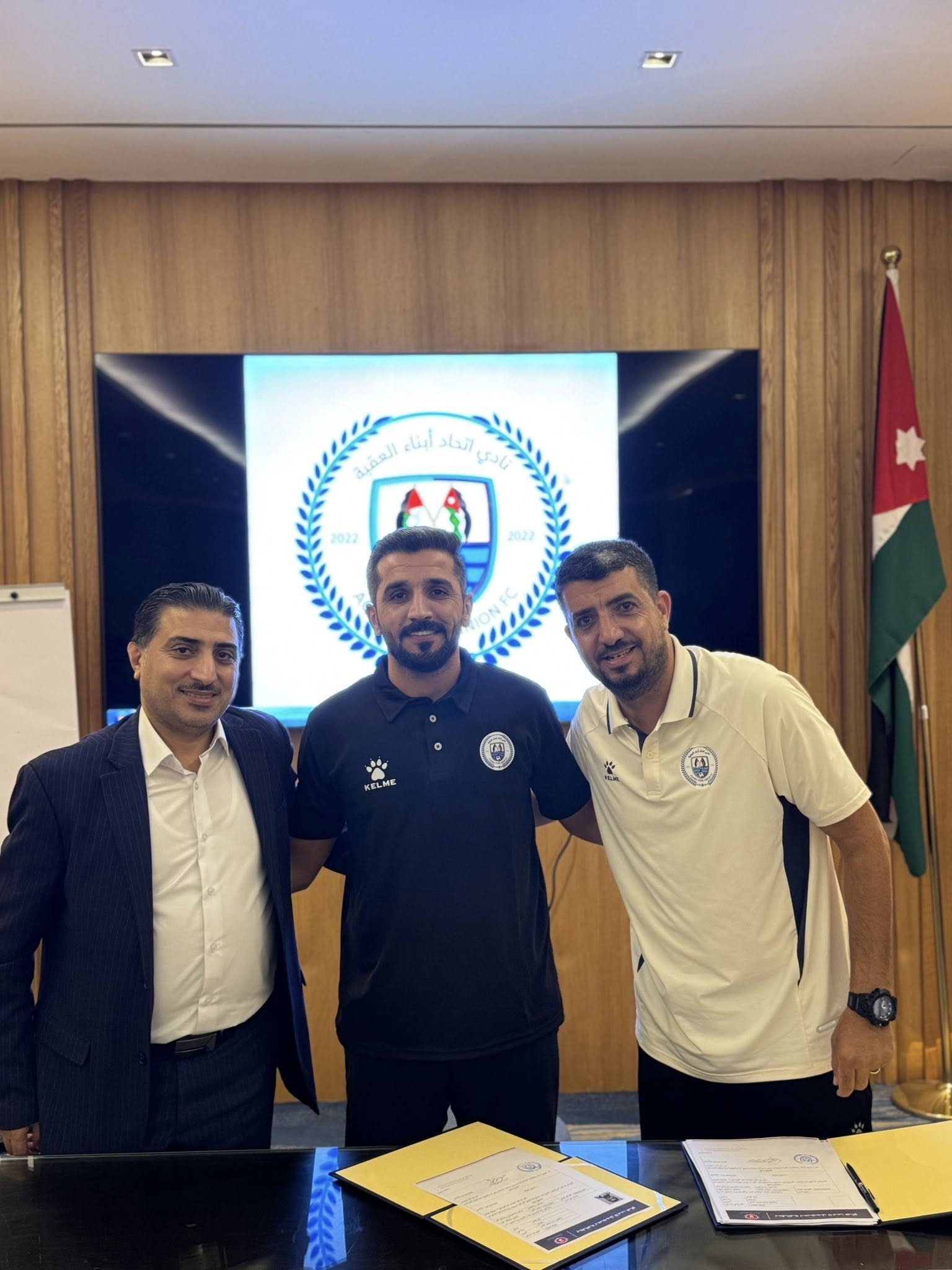 اتحاد أبناء العقبة يعلن الرئيس الفخري ويوقّع عقود لاعبي الفريق الأول