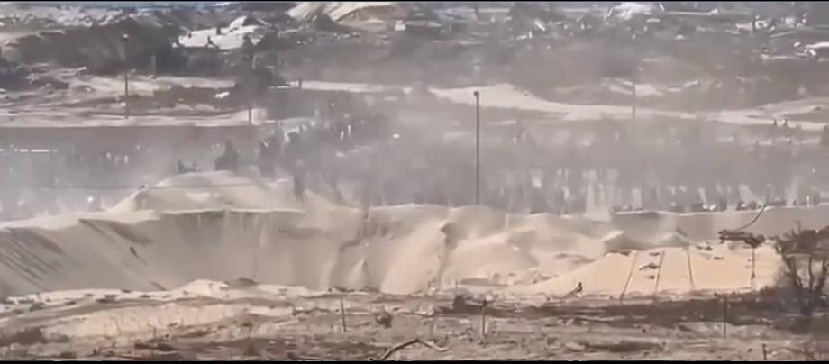 إطلاق نار وفرار موظفين أميركيين من مراكز توزيع المساعدات بغزة ..  ماذا جرى؟