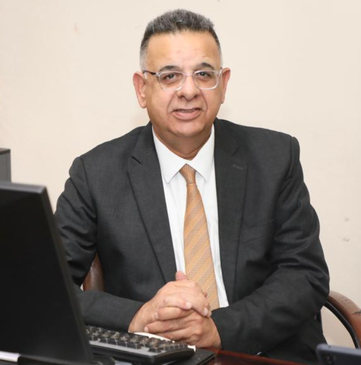 تعيين الضباط المتقاعدين لرئاسة البلديات: خيار استراتيجي لتعزيز الكفاءة والانضباط الإداري