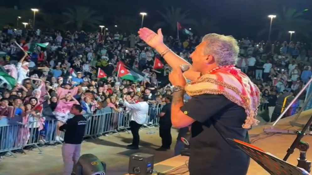 8 آلاف مشارك يحيون عيد الاستقلال الـ80 في كورنيش البحر الميت