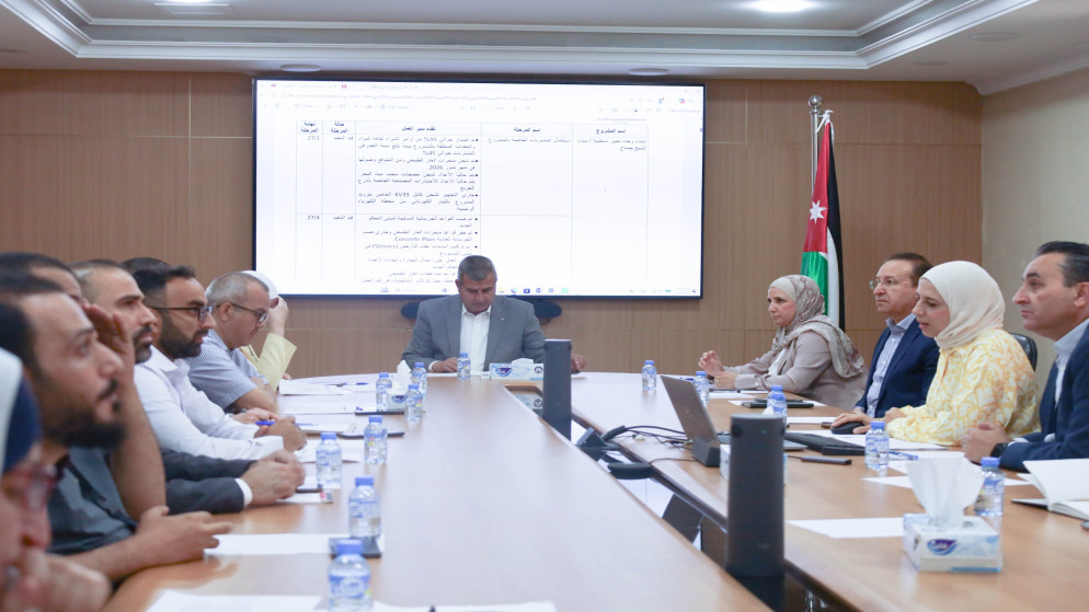 وزير الطاقة يتابع مشاريع رؤية التحديث الاقتصادي في قطاعي الطاقة والتعدين