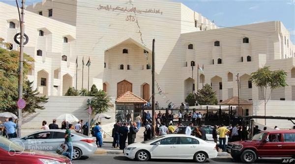 محاكم جنايات تمهل متهمين 10 أيام أو التحفظ على أملاكهم - أسماء