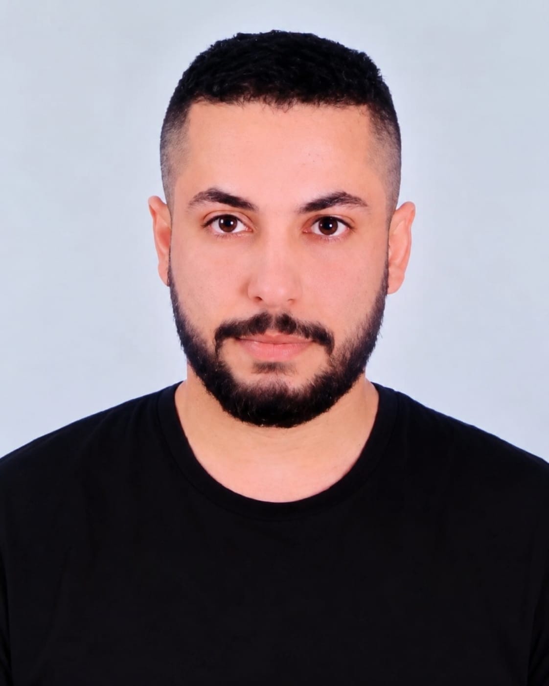 انقطاع أخبار الشاب يزيد البشتاوي في ليفربول ومناشدة للمساعدة في الوصول إليه 