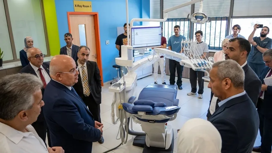 الهاشمية تفتتح عيادة للمهارات السريرية في كلية طب الأسنان 