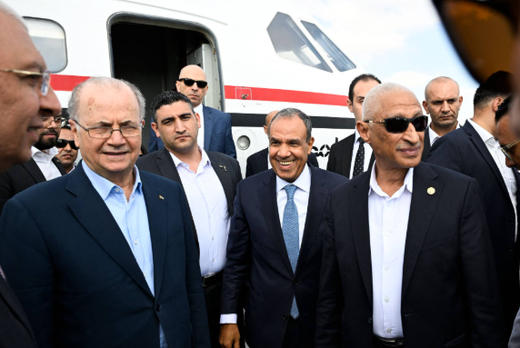 مصر: مستعدون لإغراق غزة بالمساعدات ..  وإسرائيل تمنع دخول 5 آلاف شاحنة