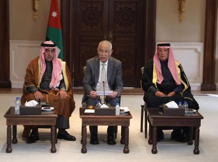 العيسوي: الأردن حاضر بقوة في معادلات الإقليم وثوابته الوطنية راسخة رغم التحديات 