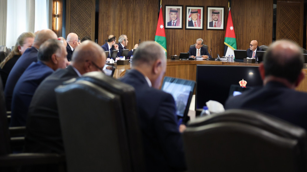 %32.4 نسبة إنجاز أولويات رؤية التحديث الاقتصادي للأعوام (2023-2025)