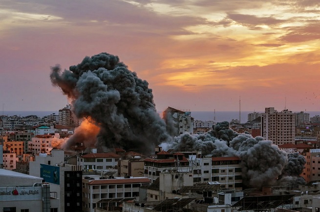 الاحتلال يواصل قصف غزة لليوم 240 