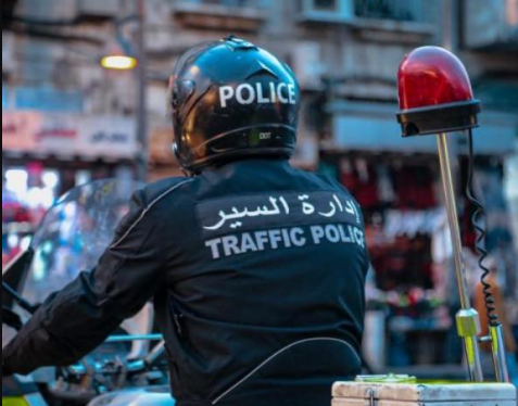 حادث يعطل الحركة عند إشارة التطوير الحضري في ماركا