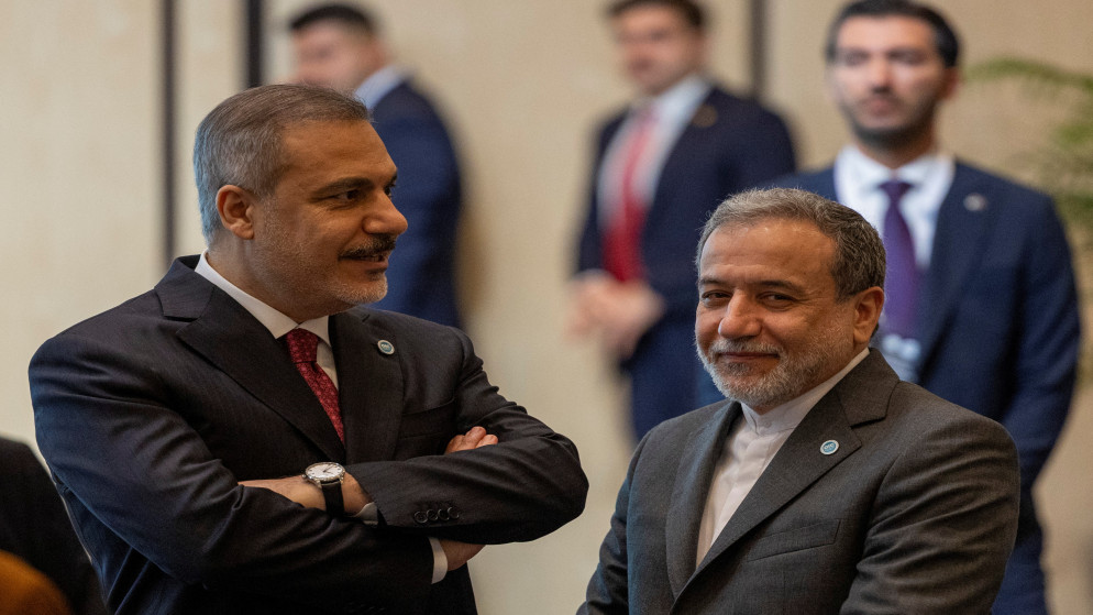 وزير الخارجية التركي: الاحتلال يجر المنطقة إلى كارثة بهجماتها على إيران