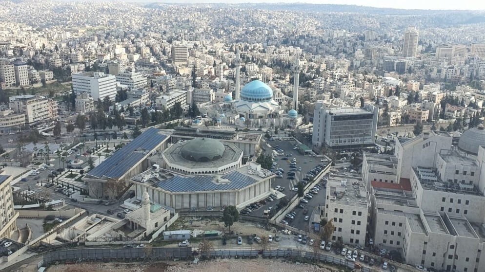 أمطار متفرقة في مختلف المناطق الاثنين 