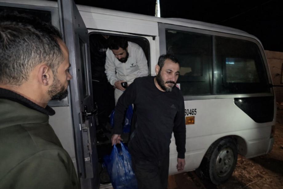 بالأسماء ..  الاحتلال يُفرج عن 9 أسرى من قطاع غزَّة 