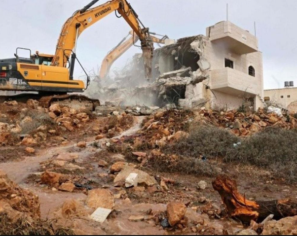 الاحتلال يهدم 7 منازل ومنشآت في رام الله ونابلس