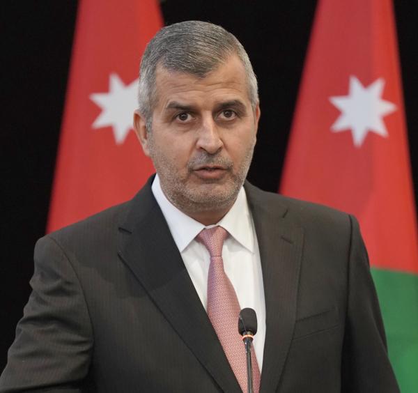 الخرابشة: خيار فصل التيار الكهربائي غير مطروح حاليا