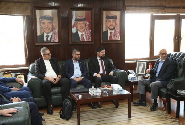 وزير المياه والري يستقبل وفد وزارة الطاقة السوري