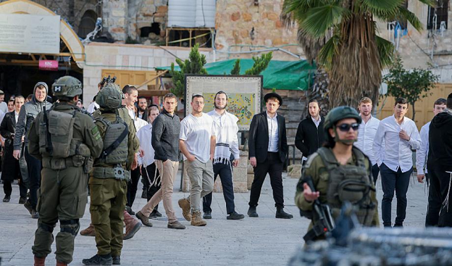 الخليل تدفع نحو نموذج القدس ..  وما يجري إعادة احتلال للمدينة وتقسيم المقسم 