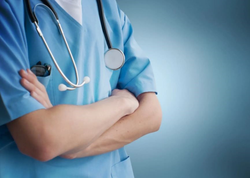 سوق العمل الطبي في الأردن بين فائض الخريجين ونقص الكوادر