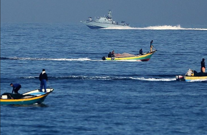 بحرية الاحتلال تعتقل 4 من الصيادين من بحر غزة