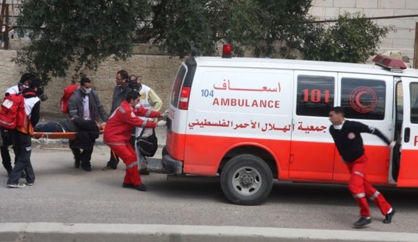 إصابة طفل برصاص الاحتلال وآخرين بالاختناق خلال اقتحام البلدة القديمة بنابلس