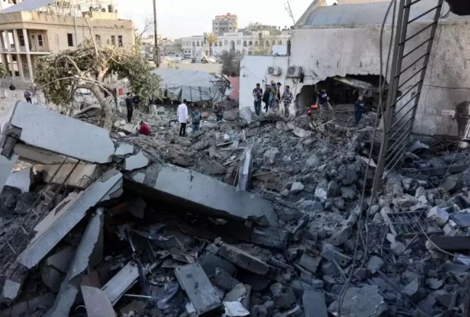 "الإغاثة الطبية": الاحتلال دمّّر المركز الطبي الرئيسي في غزة بالكامل 